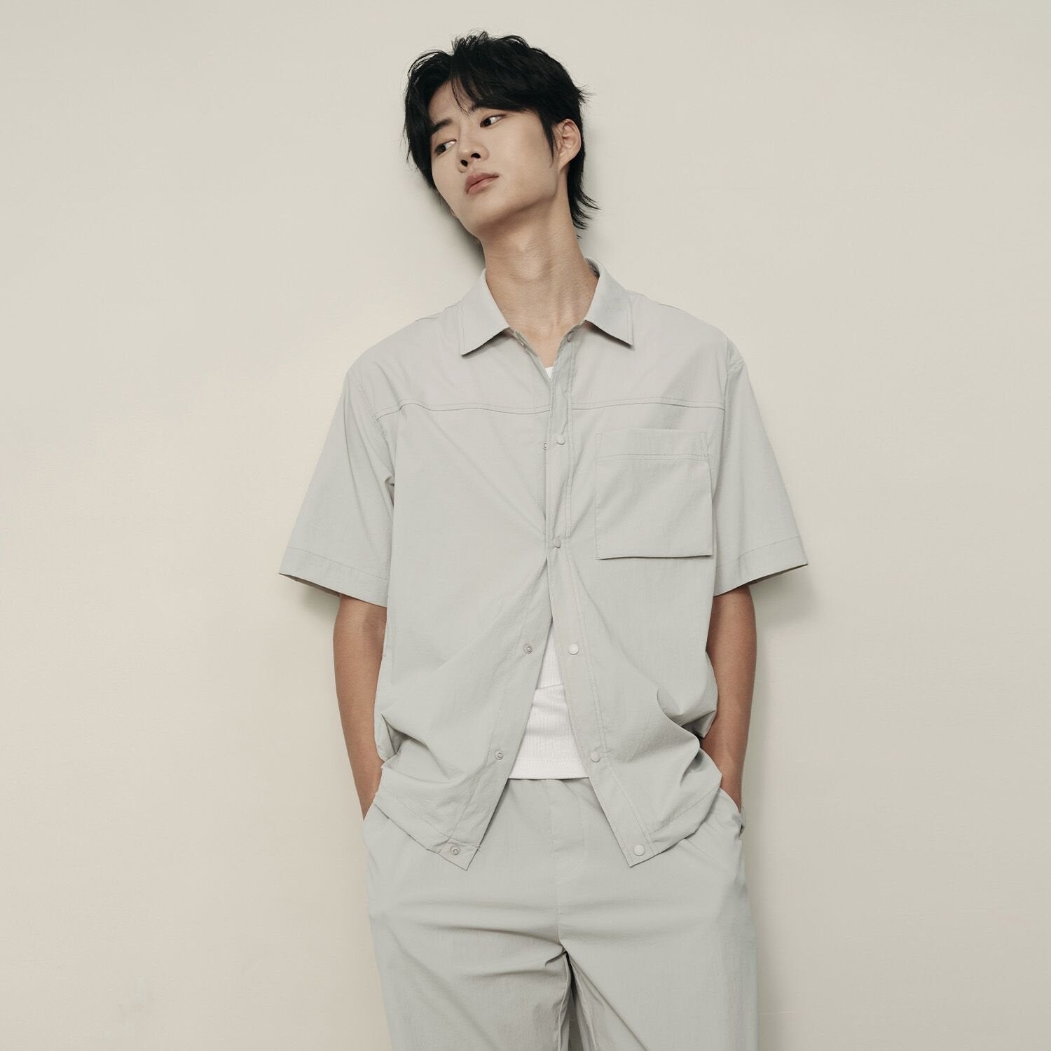 Men’s Nylon Stretch Short Sleeve Shirt – Lightweight & Water - Resistant | Korea Collection - Giordano