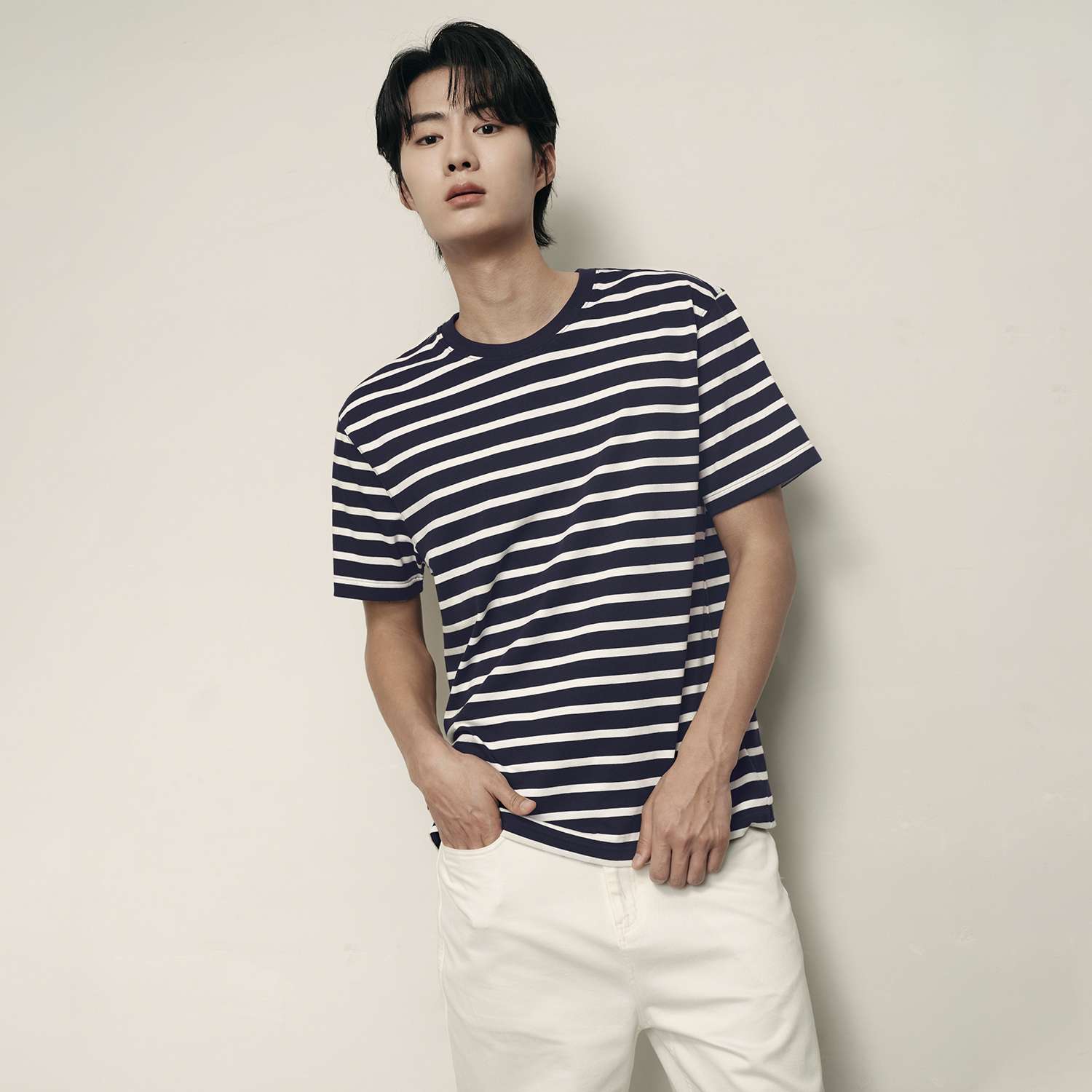 Men’s Slim Fit Striped Crew Neck Tee | Korea Collection - White - Giordano
