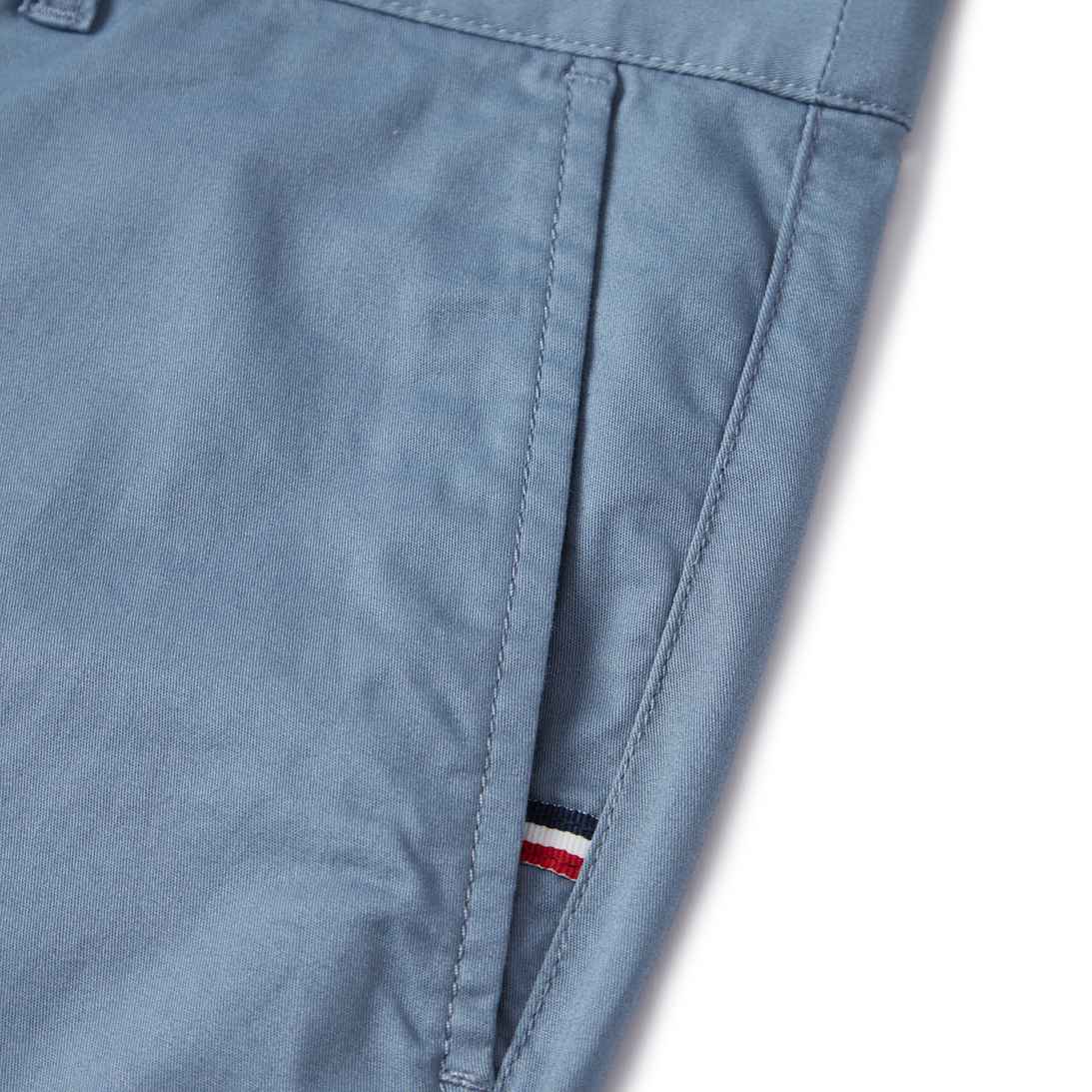 Men's Twill Low Rise Slim Tapered Bermuda - Blue - Giordano