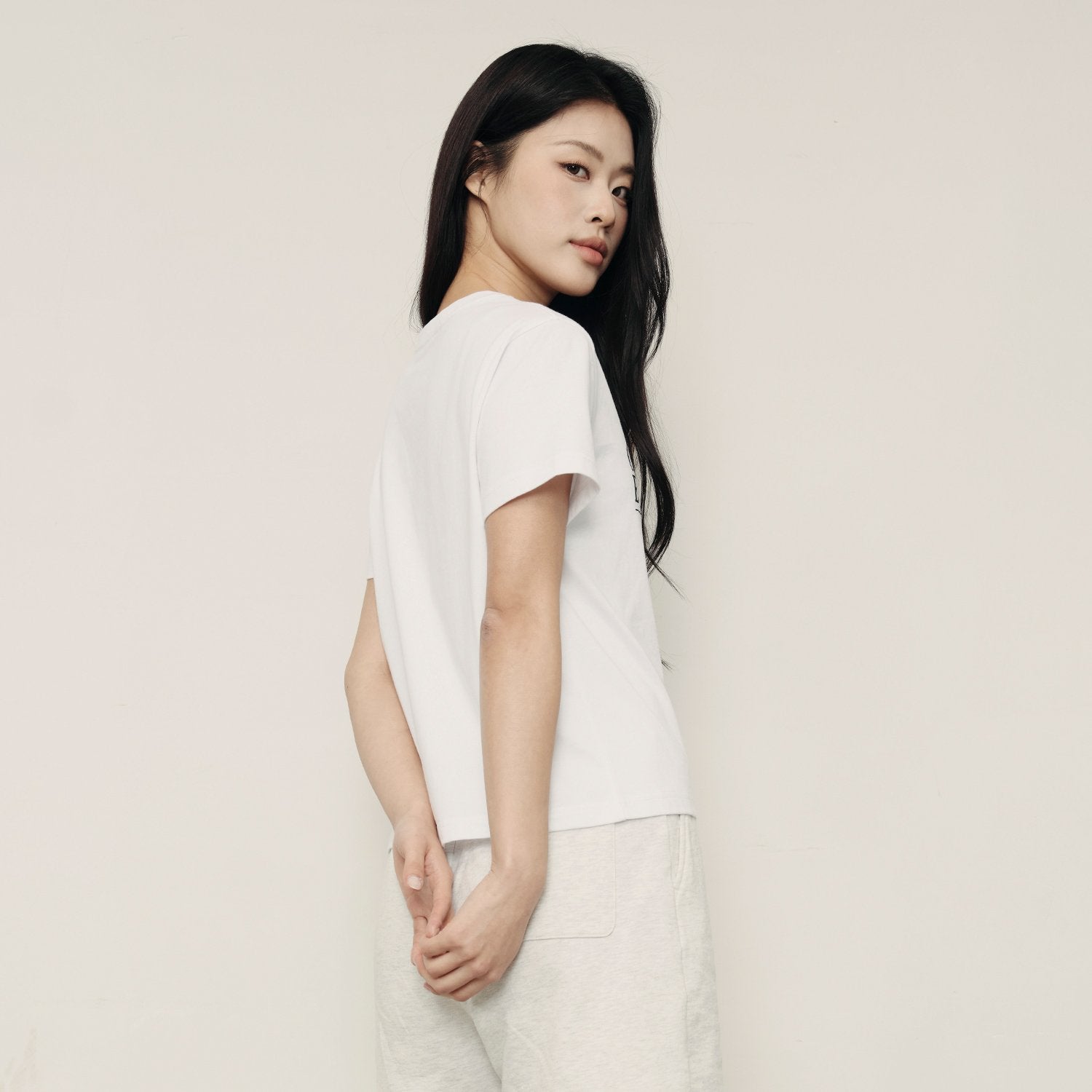 Women's Loose Fit Graphic Print Tee | Korea Collection - White - Giordano